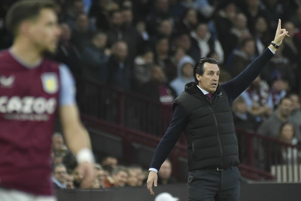 Unai Emery styrer på sidelinjen under kampen mot Fulham tirsdag kveld. Unai Emery styrer på sidelinjen under kampen mot Fulham tirsdag kveld. Foto: Rui Vieira / AP / NTB