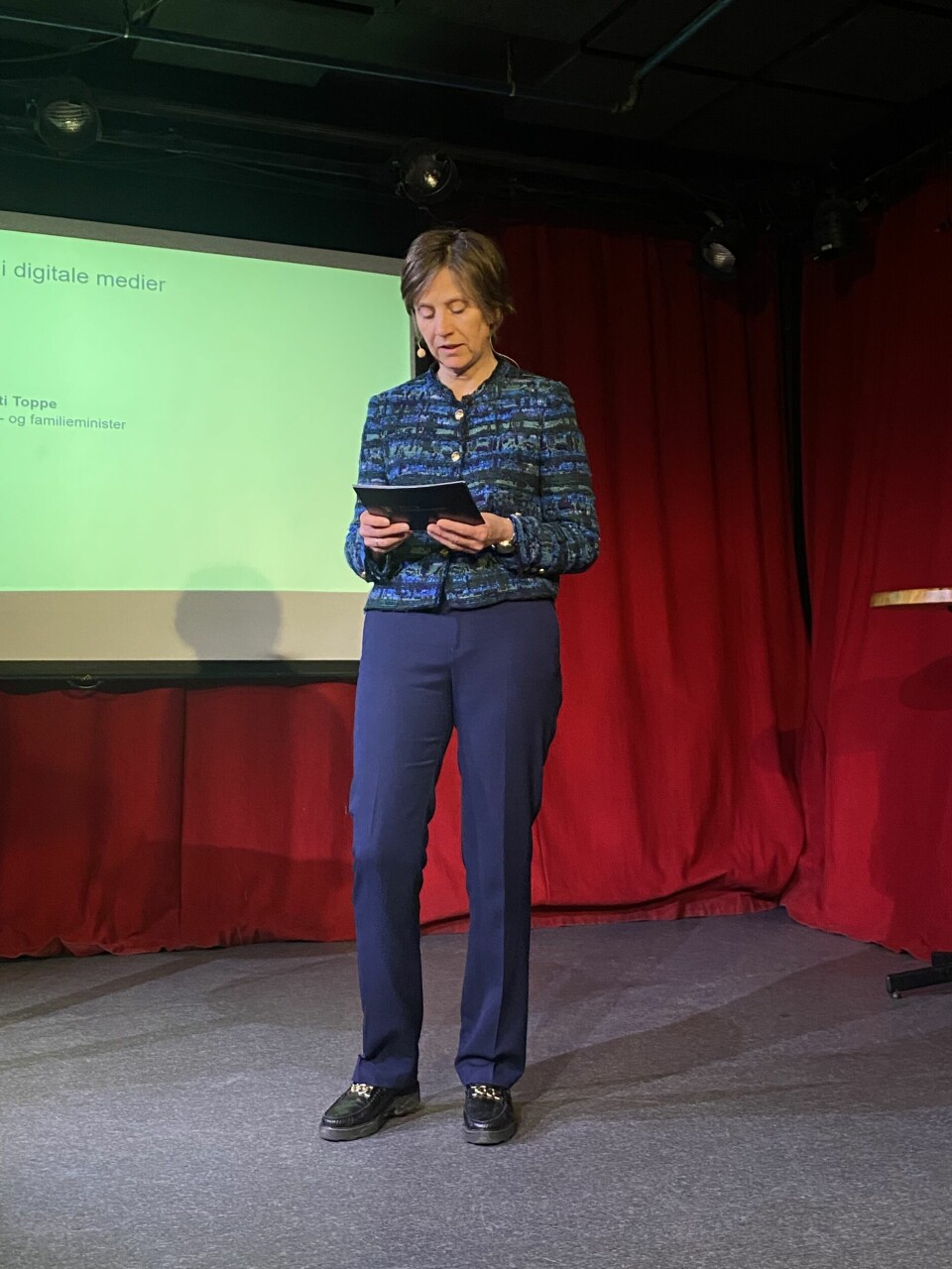 Barne- og familieminister, Kjersti Toppe, snakket om barns forbrukervern i digitale medier. Barne- og familieminister, Kjersti Toppe, snakket om barns forbrukervern i digitale medier.