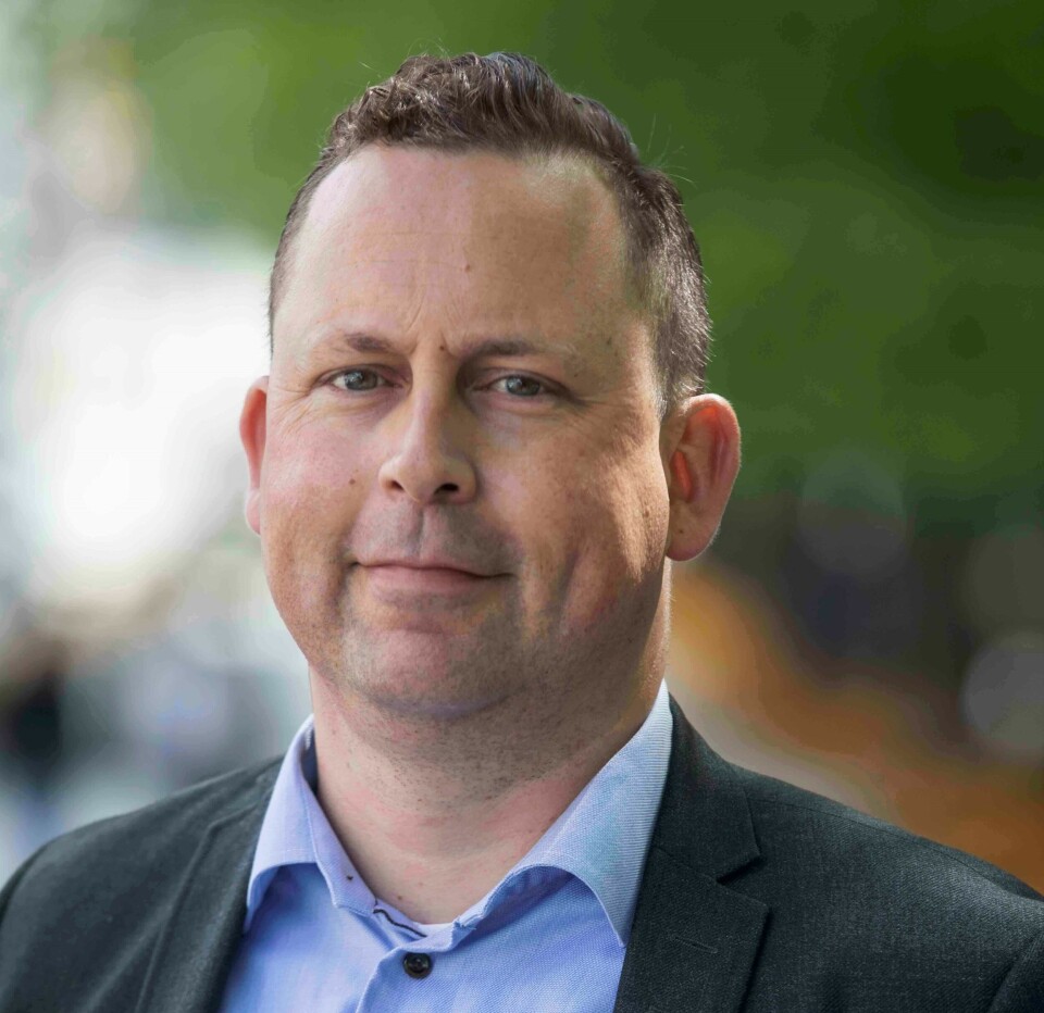 Sverre Bromander, President i Juristforbundet Mann i blazer og blå skjorte