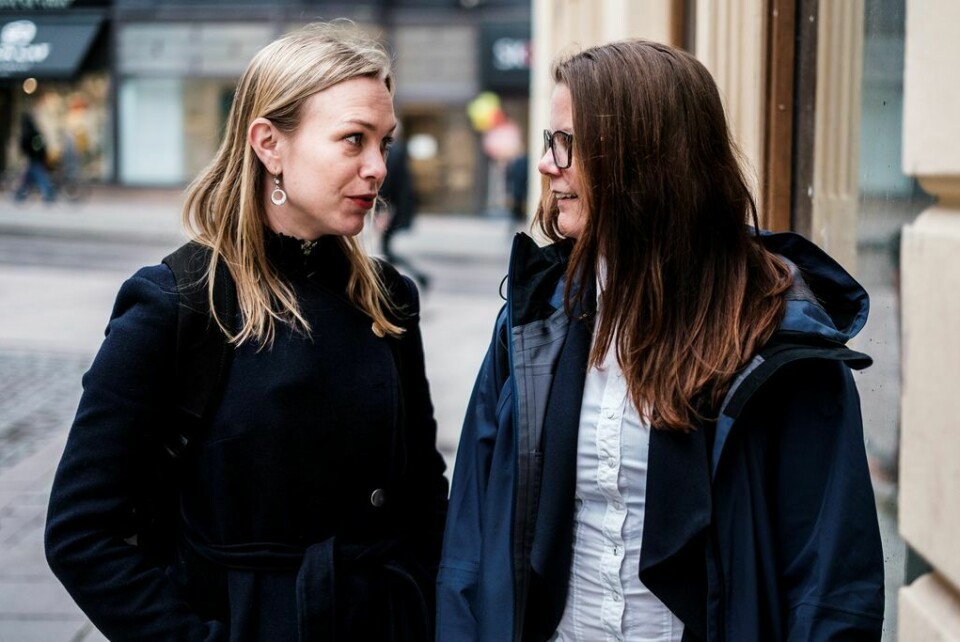 Anette Wagle (t.v) og Silje Thomassen er kolleger i Nav Asker og mener de har en god modell for å få folk som mottar økonomisk sosialhjelp ut i arbeid. Anette Wagle (t.v) og Silje Thomassen er kolleger i Nav Asker og mener de har en god modell for å få folk som mottar økonomisk sosialhjelp ut i arbeid.