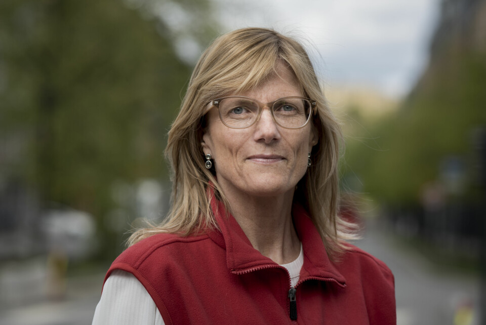 Birgitte Lange, generalsekretær i Redd Barna Kvinne med rød vest