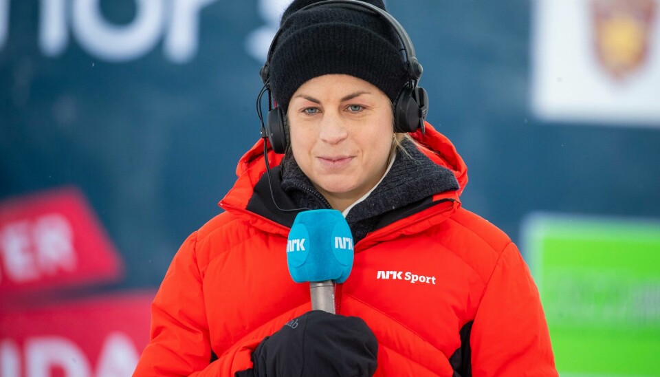 Astrid Uhrenholdt Jacobsen, leder av den norske utøverkomiteen, har fått kritikk for sitt syn om russisk tilbakekomst i internasjonal idrett. Astrid Uhrenholdt Jacobsen i rollen som langrennsekspert for NRK i november 2020. Foto: Terje Pedersen / NTB