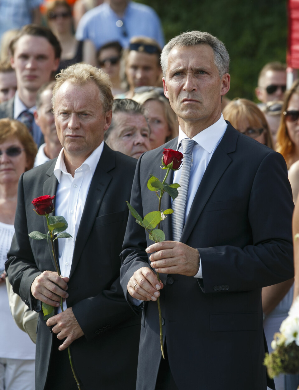 Raymond Johansen var partisekretær i Arbeiderpartiet da regjeringskvartalet og AUFs sommerleir Utøya ble utsatt for terrorangrep. Her fra en minnesmarkering på Utøya sammen med Jens Stoltenberg tre år senere. Raymond Johansen var partisekretær i Arbeiderpartiet da regjeringskvartalet og AUFs sommerleir Utøya ble utsatt for terrorangrep. Her fra en minnesmarkering på Utøya sammen med Jens Stoltenberg tre år senere.