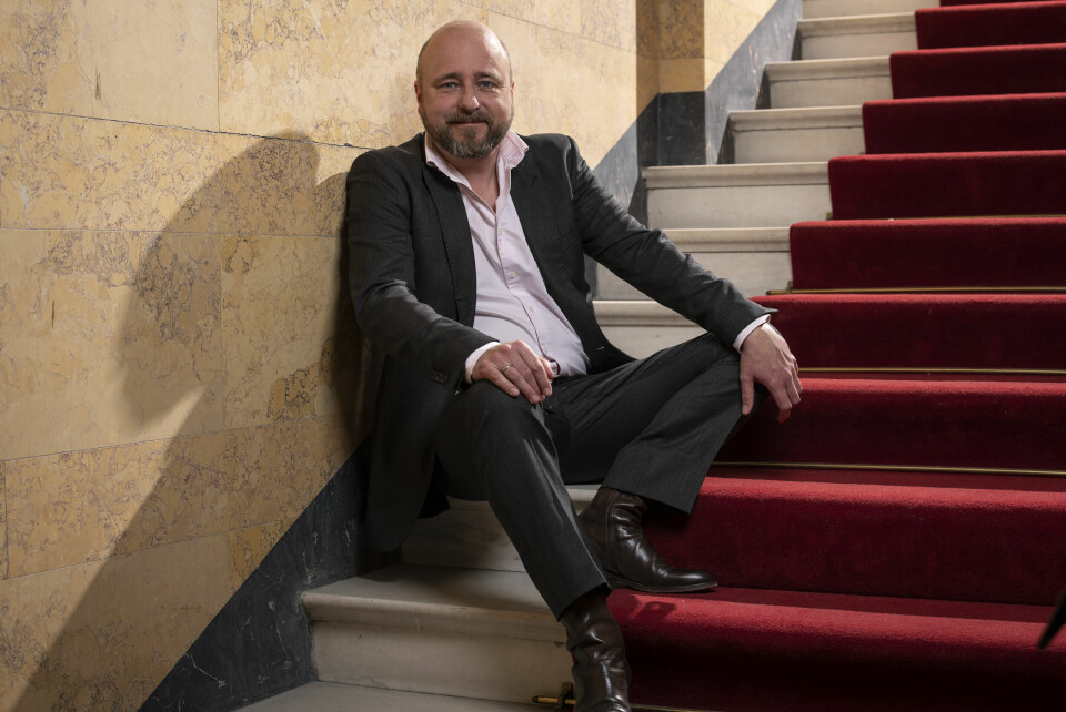 Nationaltheatrets sjef Kristian Seltun forstår skuespillernes engasjement og bekymring for Torshovteatret, men påpeker at det er planlagt fire forestillinger ved bydelsteateret også i 2024. Nationaltheatrets sjef Kristian Seltun forstår skuespillernes engasjement og bekymring for Torshovteatret, men påpeker at det er planlagt fire forestillinger ved bydelsteateret også i 2024.