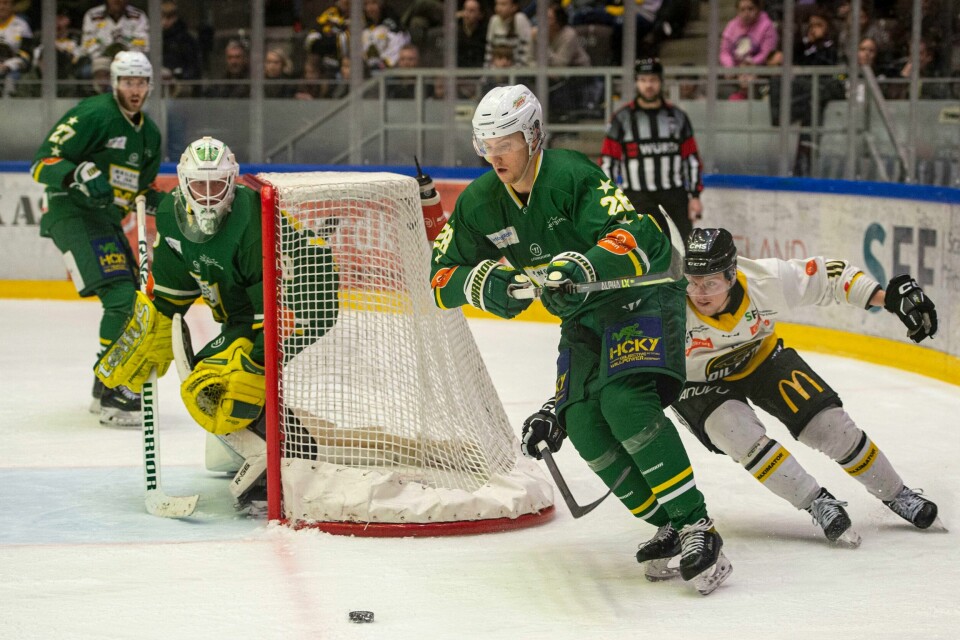 Manglerud Stars Tobias Degvold i aksjon i en eliteseriekamp mot Stavanger. MS vurderer sammenslåing med Grüner. Manglerud Stars Tobias Degvold i aksjon i en eliteseriekamp mot Stavanger. MS vurderer sammenslåing med Grüner.Foto: Carina Johansen / NTB