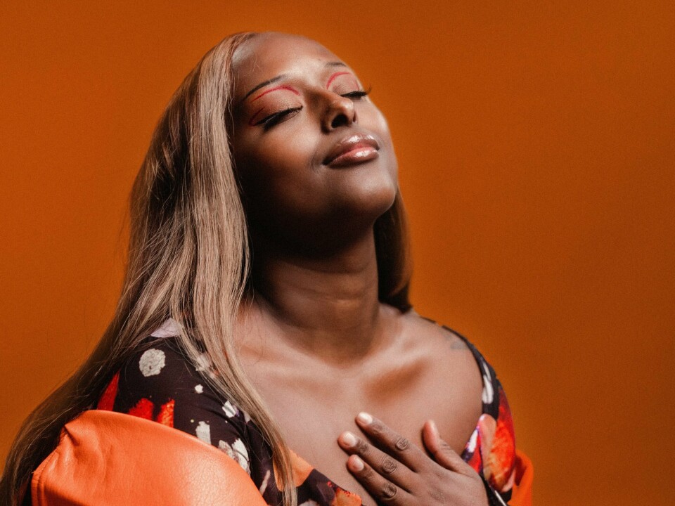 RnB-artisten Orangekake, eller Amina Hassan som hun egentlig heter, er klar for Musikkfest Oslo Orangekake