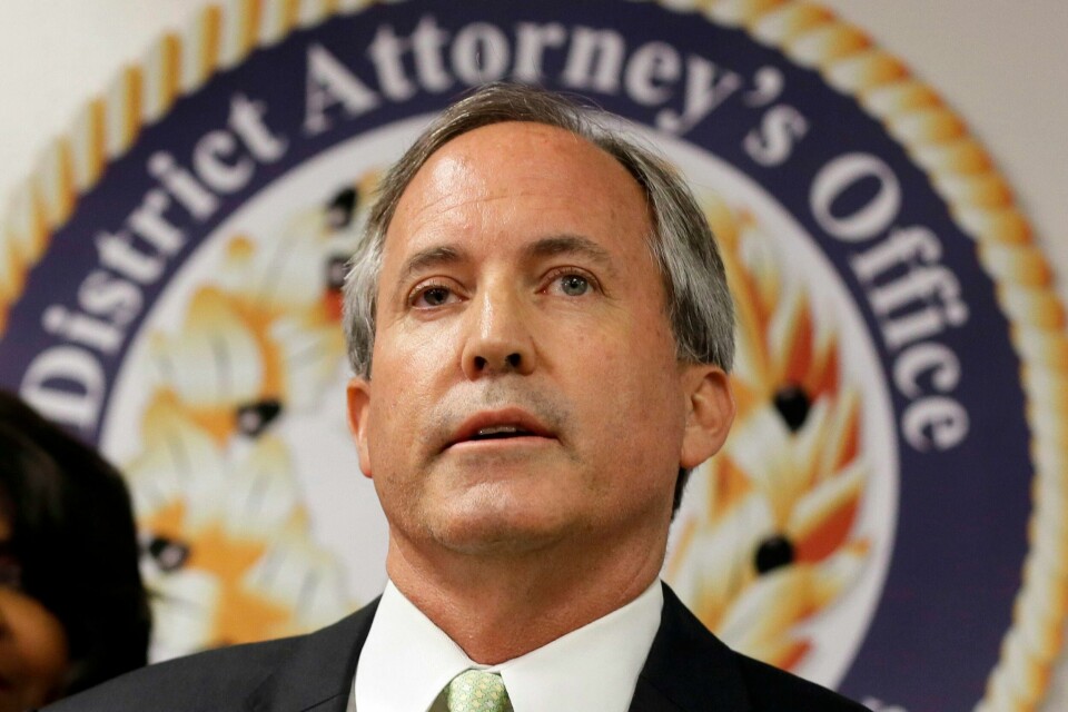 Texas' delstatssenat har besluttet å stille regjeringsadvokaten, den ultrakonservative republikaneren Ken Paxton, for riksrett. Texas' delstatssenat har besluttet å stille regjeringsadvokaten, den ultrakonservative republikaneren Ken Paxton, for riksrett. Arkivfoto: Tony Gutierrez / AP / NTB