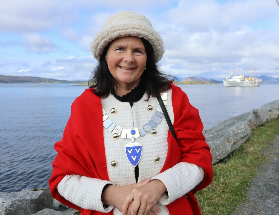 Torhild Haugann, ordfører Vevelstad. Kongeparets besøk til Vevelstad.