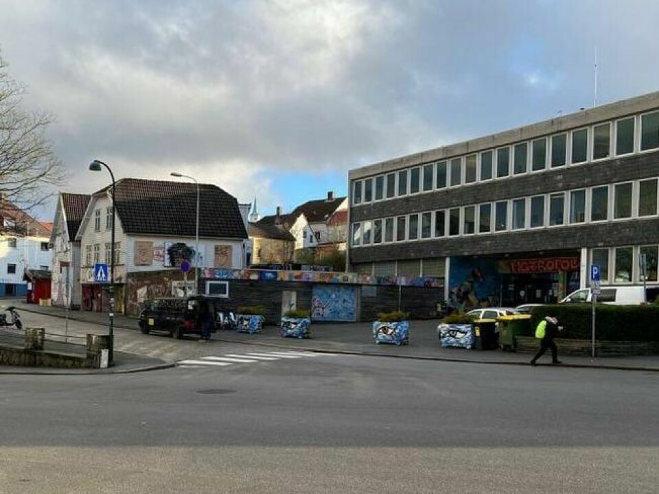 Regnbueplassen blir anlagt på en del av Nytorget, har Stavanger-politikerne kommet fram til. Metropolis er et kulturhus for unge som ligger på Nytorget i Stavanger.