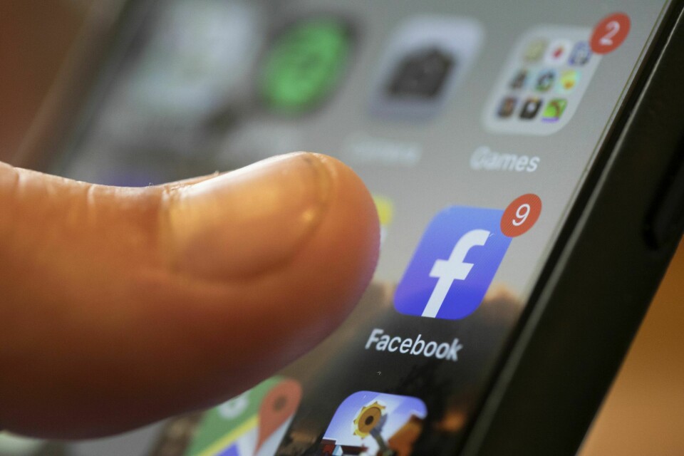 Facebook-eier Meta og andre tek-giganter har stor makt over det norske samfunnet – helt utenfor demokratisk kontroll. Det må vi gjøre noe med, mener Dagsavisen. Facebook-eier Meta og andre tek-giganter har stor makt over det norske samfunnet – helt utenfor demokratisk kontroll. Det må vi gjøre noe med, mener Dagsavisen.