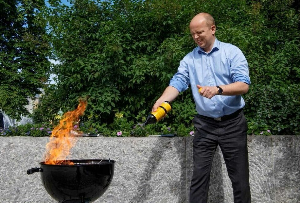 Trygve Slagsvold Vedum er glad i å grille. Her fra et intervju med Dagsavisen i 2019, der han framholdt at han lykkes best med indrefilet av svin på grillen. Trygve Slagsvold Vedum er glad i å grille. Her fra et intervju med Dagsavisen i 2019, der han framholdt at han lykkes best med indrefilet av svin på grillen.