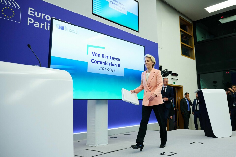 Teknologiene er ikke på plass. Det mangler milliarder av euro til investeringer. Handelskrig kan gjøre det grønne skiftet dyrere. Folk flest kan si nei, fordi de synes det blir for dyrt. Dette er noen av de alvorlige hindringene som møter EUs ambisiøse klimapolitikk. Teknologiene er ikke på plass. Det mangler milliarder av euro til investeringer. Handelskrig kan gjøre det grønne skiftet dyrere. Folk flest kan si nei, fordi de synes det blir for dyrt. Dette er noen av de alvorlige hindringene som møter EUs ambisiøse klimapolitikk.