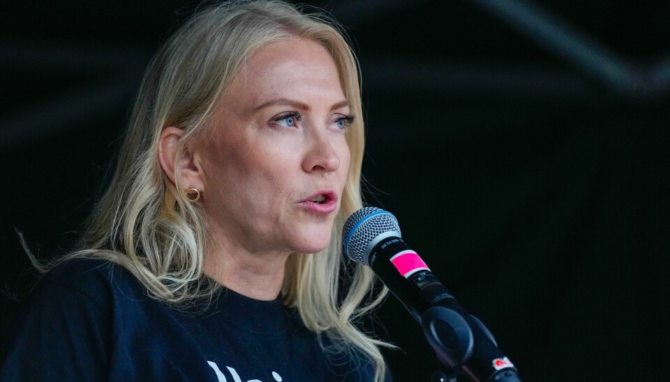 Leder av Norsk Sykepleierforbund Lill Sverresdatter Larsen mener kommunene gjør altfor lite for å rekruttere og beholde sykepleiere. – Å kunne lese, skrive og regne tilsvarende et minste karakterkrav på tre i norsk og matematikk innvirker ikke bare på sykepleierens sluttkompetanse, men også på gjennomføringsgrad og tidsbruk på gjennomført studium, forteller leder av Norsk Sykepleierforbund Lill Sverresdatter Larsen.Foto: Beate Oma Dahle / NTB