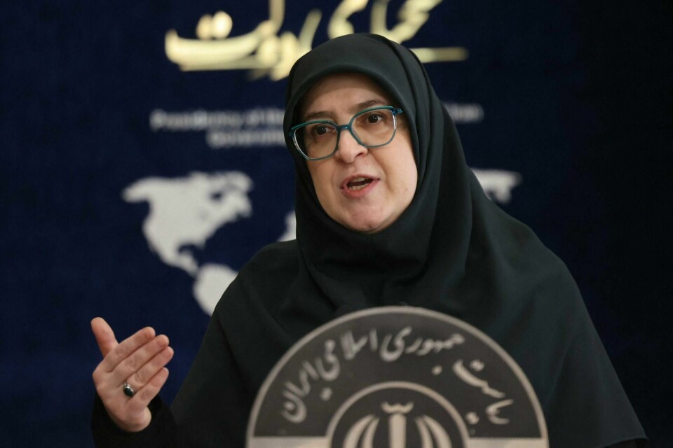 Talsperson forIrans regjering, Fatemeh Mohajerani. Iran's government spokesperson Fatemeh Mohajerani gives a statement during a press conference in Tehran on September 24, 2024. (Photo by ATTA KENARE / AFP)