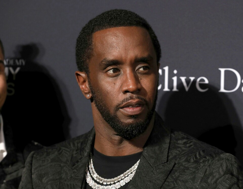 Sean «Diddy» Combs er tiltalt for seksuelle overgrep, kroppsskade og utpressing. Han avviser alle anklager. Sean «Diddy» Combs anklages for voldtekt av nok en kvinne. Foto: Mark Von Holden / Invision / AP / NTB
