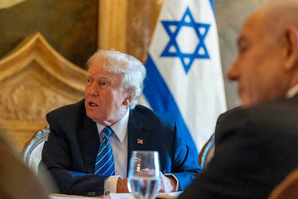 Tidligere president Donald Trump i et møte med Israels statsminister Benjamin Netanyahu på Trumps eiendom i Florida i juli i år. Tidligere president Donald Trump i et møte med Israels statsminister Benjamin Netanyahu på Trumps eiendom i Florida i juli i år. Foto: Alex Brandon / AP / NTB