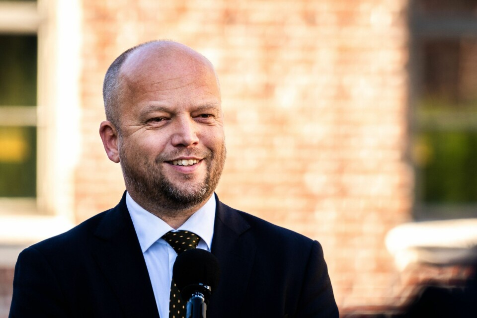 Trygve Slagsvold Vedum jobber i den lokale velforeningen mot nedleggelse sin den gamle barneskolen. Foto: Thomas Fure / NTB
