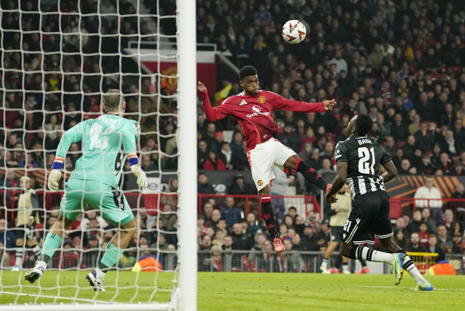 Amad Diallo nikker inn Manchester Uniteds 1-0-scoring i europaligakampen mot PAOK. Amad Diallo nikker inn Manchester Uniteds 1-0-scoring i europaligakampen mot PAOK. Foto: Dave Thompson, AP / NTB