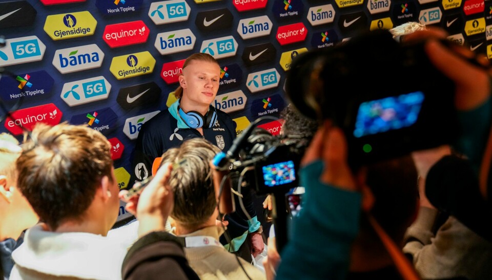 Erling Braut Haaland svarte på spørsmål i mixed zone i to og et halvt minutt etter å ha gjort hattrick da Norge slo Kasakhstan 5-0 og rykket opp til A-divisjonen i nasjonsligaen. Erling Braut Haaland svarte på spørsmål i mixed zone i to og et halvt minutt etter å ha gjort hattrick da Norge slo Kasakhstan 5-0 og rykket opp til A-divisjonen i nasjonsligaen. Foto: Fredrik Varfjell / NTB