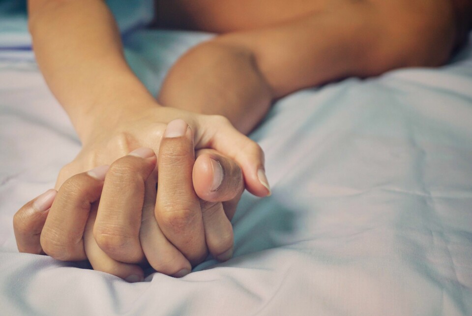Ordene fuck friend og situationship gir dårlig smak i munnen. Men for all del, hva vet vel jeg, det er sikkert mange som velger å leve slik, få et kick av lykkehormoner før de går på neste tog. Hvis toget går. dd