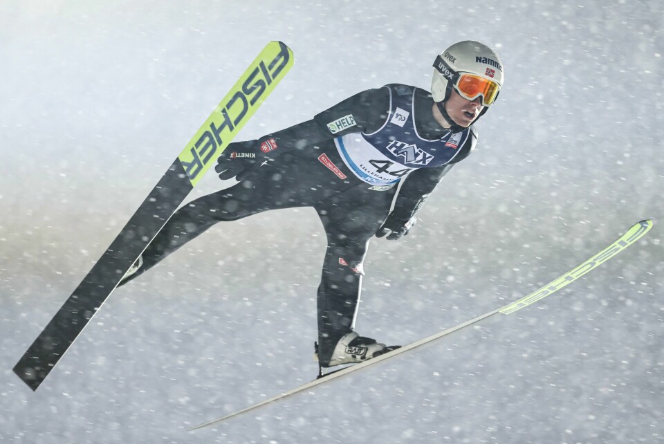 Kristoffer Eriksen Sundal i aksjon i storbakkerennet i Lillehammer søndag. Kristoffer Eriksen Sundal i aksjon i storbakkerennet i Lillehammer søndag. Foto: Geir Olsen / NTB