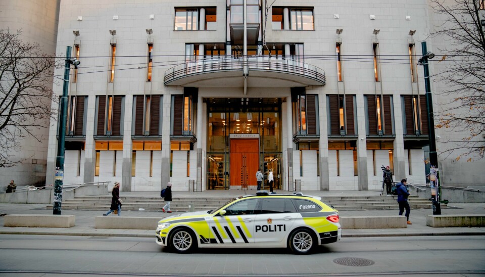 En mann må møte i Oslo tingrett i mars, tiltalt for vold mot sønnen etter at han sto fram som homofil. En mann må møte i Oslo tingrett i mars, tiltalt for vold mot sønnen etter at han sto fram som homofil. Foto: Stian Lysberg Solum / NTB