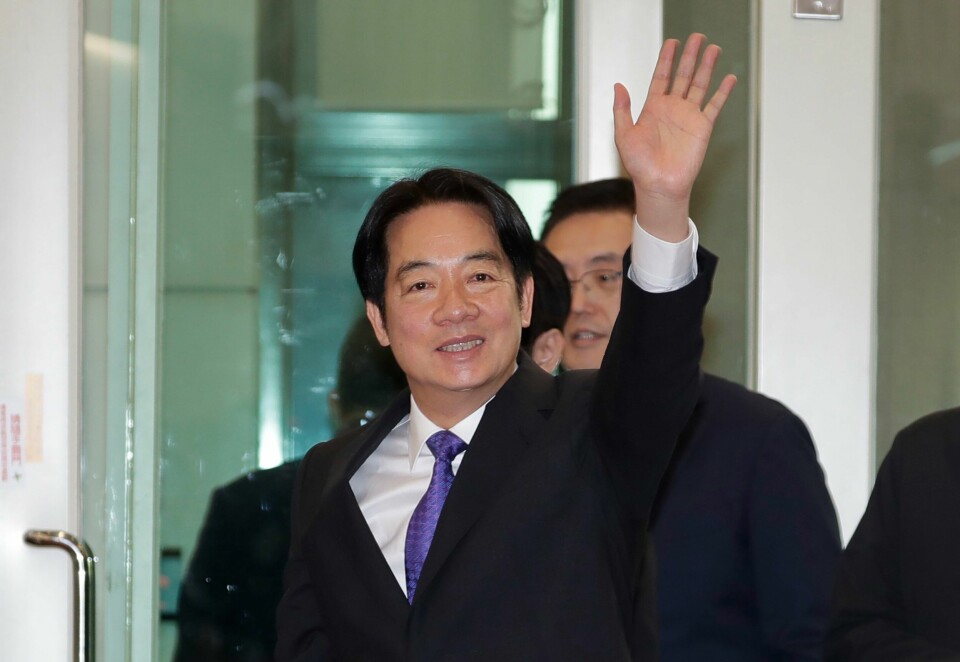 Taiwans president Lai Ching-te dro lørdag til Hawaii som første stopp på en rundreise i Stillehavet. Taiwans president Lai Ching-te da han la ut på rundreisen i det sørlige Stillehavet. Foto: Chiang Ying-ying / AP / NTB