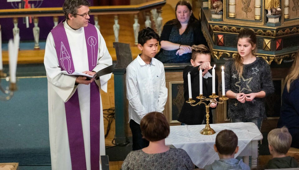 Skolegudstjenester har en lang tradisjon i Norge. (Illustrasjonsfoto) Skolegudstjenester har en lang tradisjon i Norge. Illustrasjonsfoto: Gorm Kallestad / NTB