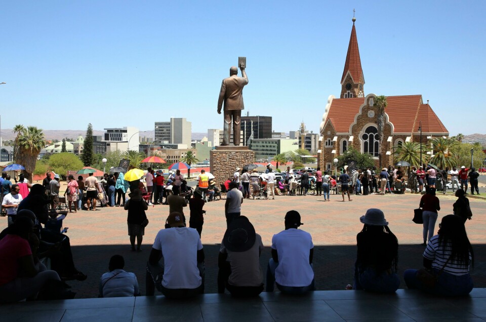 Etter kaos, forsinkelser, forlenging av valget og påstander om juks, sier opposisjonen i Namibia at den ikke vil anerkjenne resultatet av valget. Etter kaos, forsinkelser, forlenging av valget og påstander om juks, sier opposisjonen i Namibia at den ikke vil anerkjenne resultatet av valget. Foto: Dirk Heinrich / AP / NTB