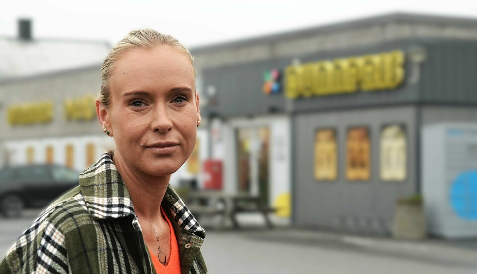 – Da jeg fikk en oppringning fra Nav-kontoret med spørsmål om hvordan man søker hjelp hos oss, forsto jeg det ikke med en gang. Hvorfor kan ikke Nav gi hjelpen som er nødvendig? spør Liza Thorvaldsen i organisasjonen som hjelper vanskeligstilte. – Da jeg fikk en oppringning fra Nav-kontoret med spørsmål om hvordan man søker hjelp hos oss, forsto jeg det ikke med en gang. Hvorfor kan ikke Nav gi hjelpen som er nødvendig? spør Liza Thorvaldsen i organisasjonen som hjelper vanskeligstilte.