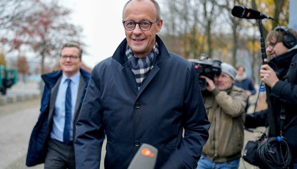 Den tyske opposisjonslederen Friedrich Merz og hans CDU ligger godt an foran valget i Tyskland, som etter all sannsynlighet finner sted i februar. Opposisjonsleder Friedrich Merz vil ha nyvalg med det samme. Foto: Markus Schreiber / AP / NTB