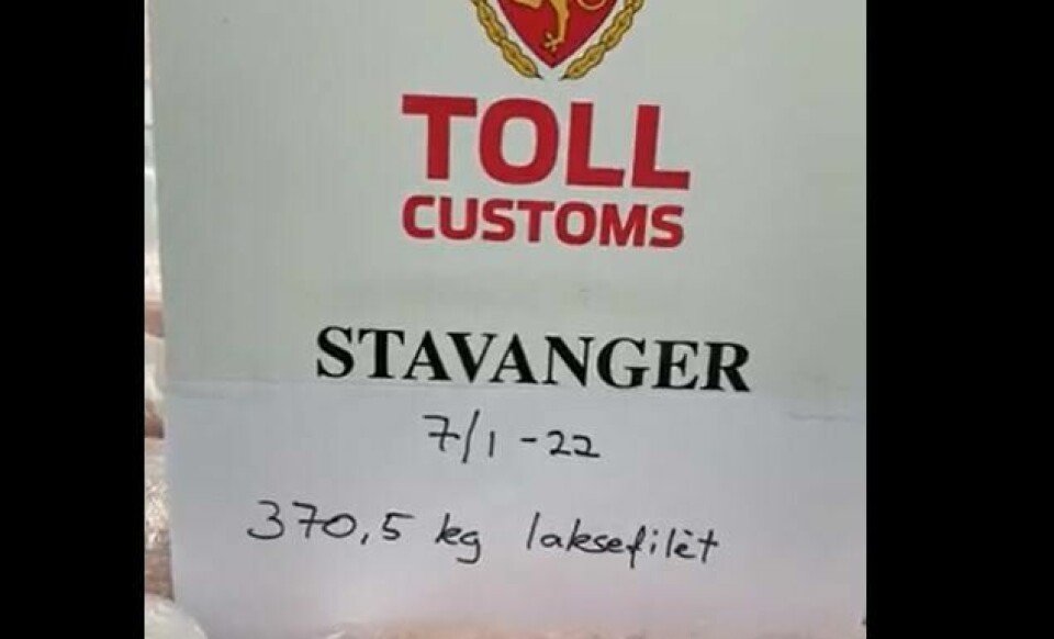 Tollere på Sola flyplass beslaga 370,5 kilo frossen laks 7. januar. Tollere på Sola flyplass beslaga 370,5 kilo frossen laks 7. januar.