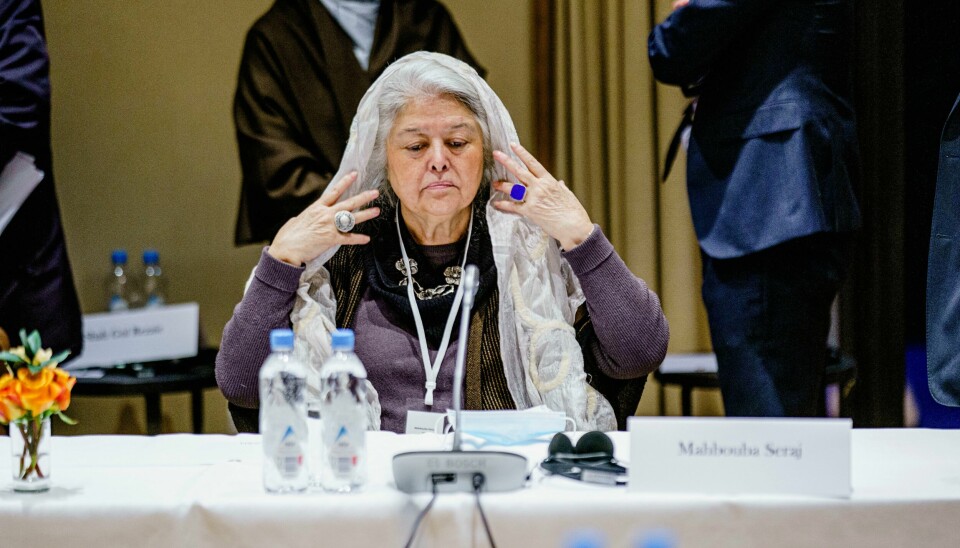 – Gi samtalene en sjanse, sier Mahbouba Seraj i Afghan Women's Network. Mandag morgen møttes internasjonale spesialrepresentanter og representanter for afghanere med bakgrunn fra sivilsamfunnet på Soria Moria hotell i Oslo. – Gi samtalene en sjanse, sier Mahbouba Seraj i Afghan Women's Network. Mandag morgen møttes internasjonale spesialrepresentanter og representanter for afghanere med bakgrunn fra sivilsamfunnet på Soria Moria hotell i Oslo. Foto: Stian Lysberg Solum / NTB / POOL