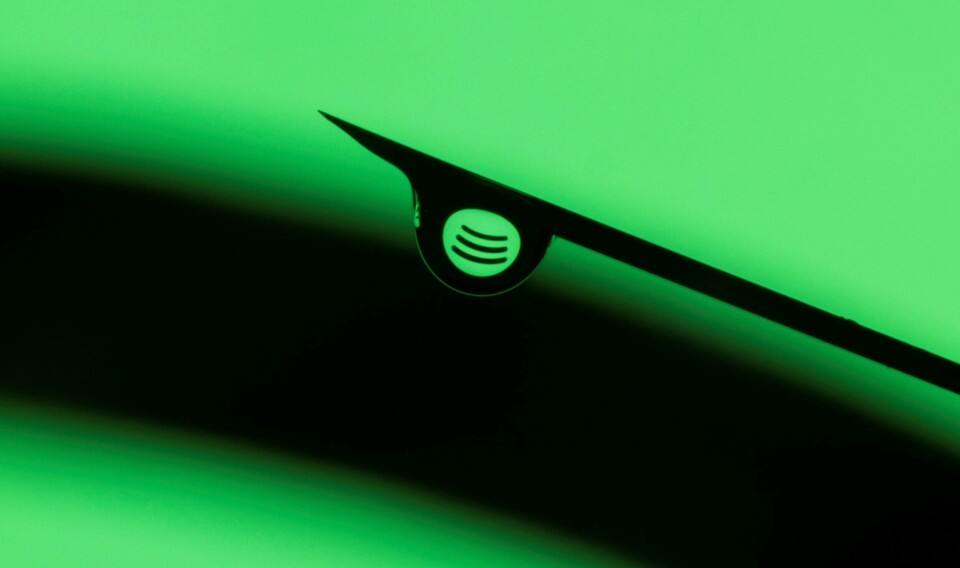 Vaksineskepsis i podcasten til Joe Rogan har fått Neil Young og flere andre til å trekke musikken sin fra tjenesten. Men misnøyen mot Spotify stikker langt dypere enn dette. Vaksineskepsis i podcasten til Joe Rogan har fått Neil Young og flere andre til å trekke musikken sin fra tjenesten. Men misnøyen mot Spotify stikker langt dypere enn dette.