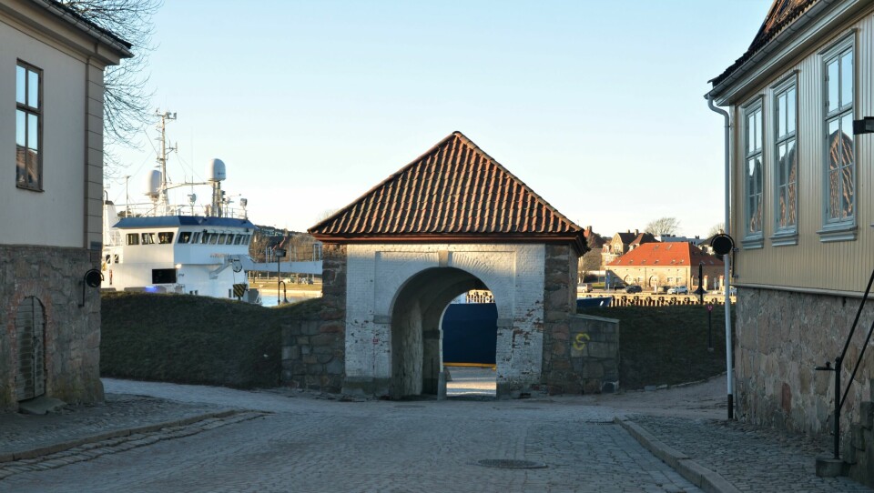 Det er ikke en velholdt bydel som møter besøkende til Nordens best bevarte festningsby, Gamlebyen i Fredrikstad. Det er ikke en velholdt bydel som møter besøkende til Nordens best bevarte festningsby, Gamlebyen i Fredrikstad.
