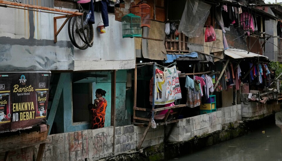 Jakarta er en tett befolket, tungt forurenset, synkende by. Nå vil Indonesias regjering flytte. Jakarta er en tett befolket, tungt forurenset, synkende by. Nå vil Indonesias regjering flytte. Foto: Dita Alangkara / AP / NTB