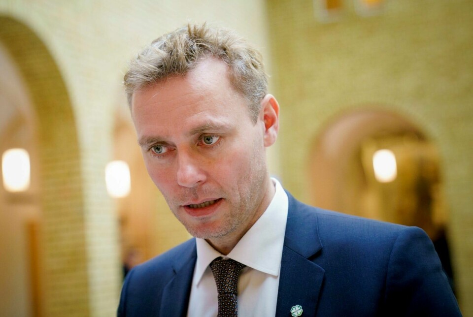 Forsknings- og høyere utdanningsminister Ola Borten Moe (Sp) i lover at det skal bli fortgang på utbetalingen av strømstøtte til studenter. Oslo 20211201. Høyere utdanningsminister Ola Borten Moe (Sp) i vandrehallen på Stortinget.Foto: Stian Lysberg Solum / NTB