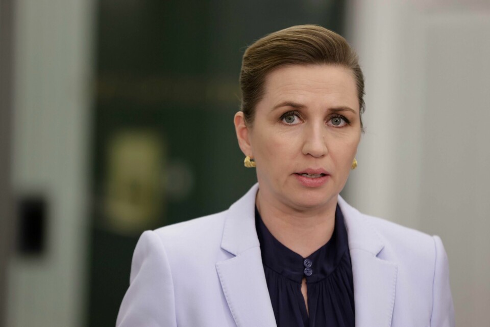 Danmarks statsminister Mette Frederiksen beklaget overfor grønlandske barn som ble utsatt for et eksperiment på 1950-tallet. Foto: Nikolai Linares/Ritzau Scanpix via AP/NTB Danmarks statsminister Mette Frederiksen vil ikke stanse dansker som vil til Ukraina for å kjempe. Foto: Nikolai Linares / Ritzau Scanpix via AP / NTB