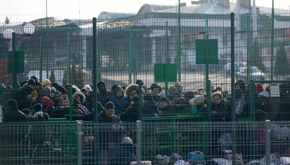 Illustrasjonsbilde. Ukrainske flyktninger ved grensepost til Polen. Ifølge FN har over 660.000 mennesker flyktet fra Ukraina i løpet av den siste uka. Foto: AP Photo/Markus Schreiber/NTB