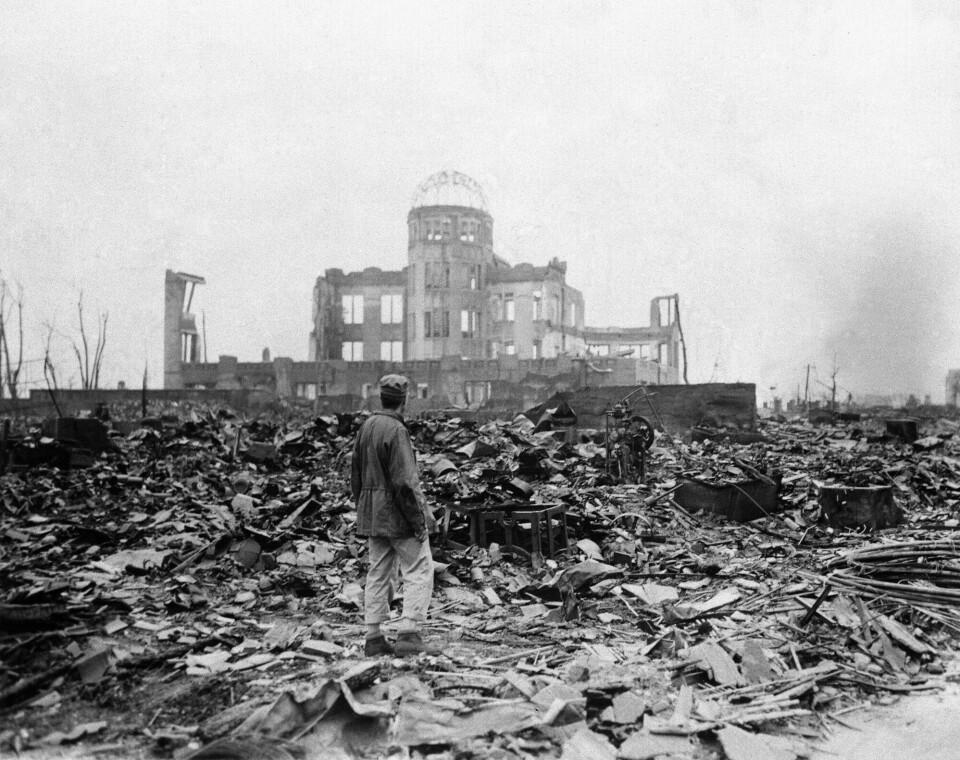 Atomvåpen er kun blitt brukt i august 1945, mot Hiroshima og Nagasaki. Konsekvensene var katastrofale. Her fra Hiroshima 8. september 1945, en måned etter angrepet. Atomvåpen er kun blitt brukt i august 1945, mot Hiroshima og Nagasaki. Konsekvensene var katastrofale. Her fra Hiroshima 8. september 1945, en måned etter angrepet.