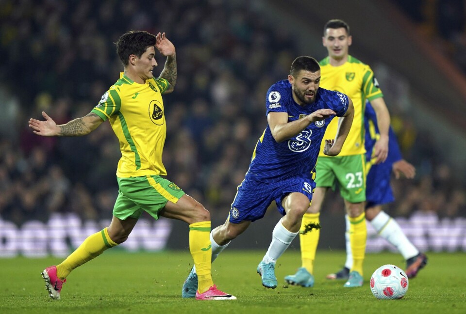 Norwich og Mathias Normann i duell med Chelseas Mateo Kovacic i den utsatte Premier League-kampen på Carrow Road. Norwich og Mathias Normann i duell med Chelseas Mateo Kovacic i den utsatte Premier League-kampen på Carrow Road. Foto: Joe Giddens/PA via AP / AP