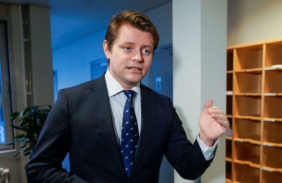 Peter A. Frølich (H) er leder kontroll- og konstitusjonskomiteen. Oslo 20220218. Peter A. Frølich (H) og kontrollkomiteen på Stortinget er innkalt til et ekstraordinært møte etter statsminister Jonas Gahr Støre (Ap) og finansminister Trygve Slagsvold Vedums (Sp) svar om utnevnelsen av Jens Stoltenberg til sentralbanksjef.Foto: Terje Pedersen / NTB
