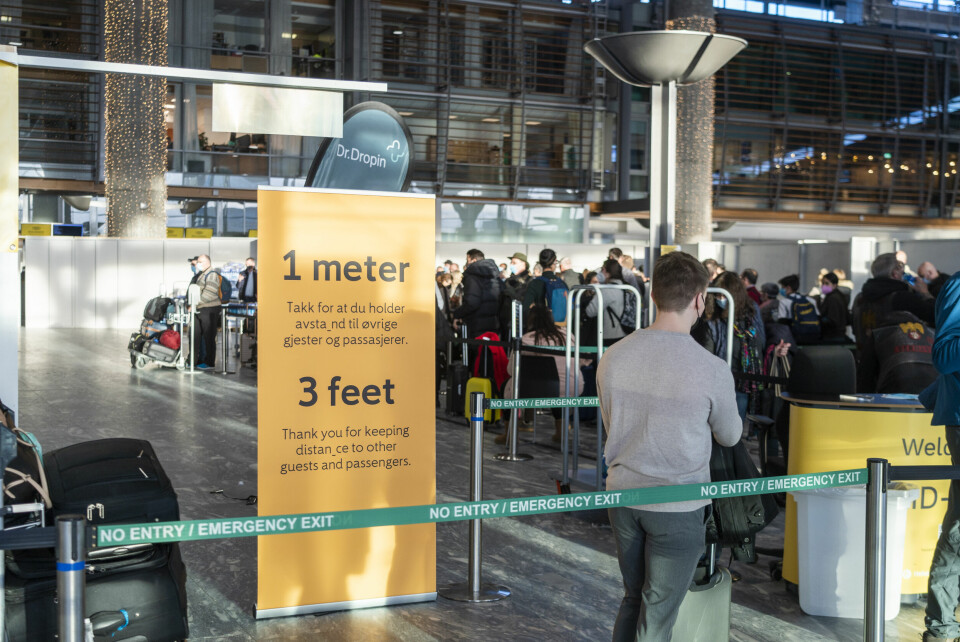 Koronapandemien satte en ettertrykkelig stopper for passasjerveksten både ved Oslo lufthavn Gardermoen og mange andre flyplasser verden rundt. Koronapandemien satte en ettertrykkelig stopper for passasjerveksten både ved Oslo lufthavn Gardermoen og mange andre flyplasser verden rundt.