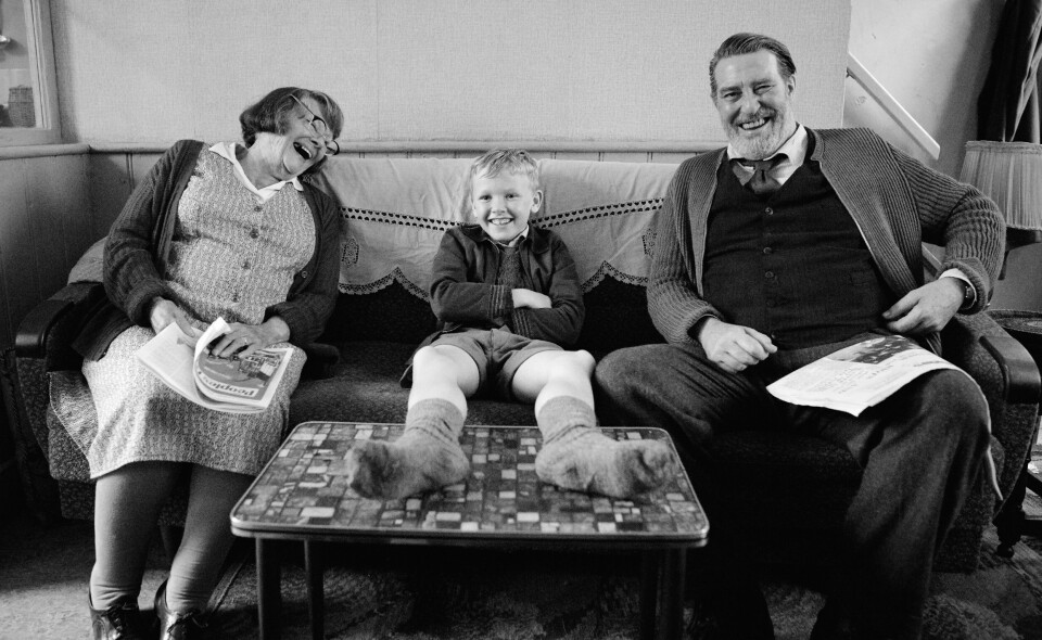 Judi Dench, Jude Hill og Ciarán Hinds i Kenneth Branaghs «Belfast». «Belfast»