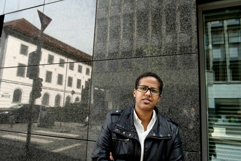 Forfatter og foredragsholder Amal Aden reagerer sterkt på utspillet til Frps innvandringspolitiske talsmann Jon Helgheim.