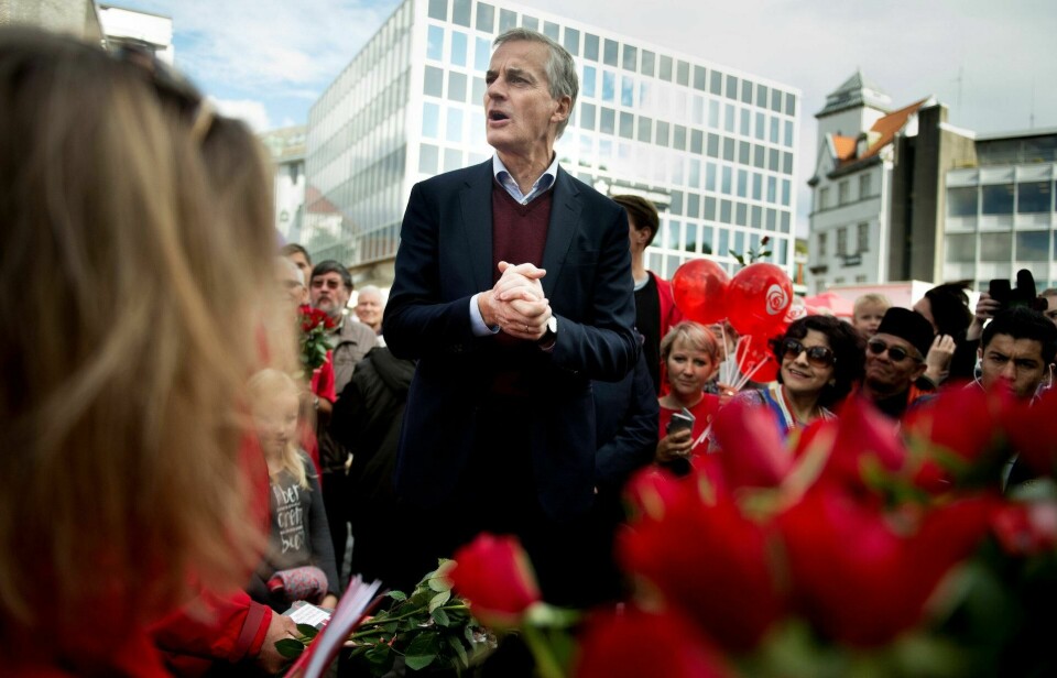 VALGKAMP: Jonas Gahr Støre under valgkampen i 2017, her på stand i Stavanger sentrum. FOTO: CARINA JOHANSEN/NTB SCANPIX VALGKAMP: Jonas Gahr Støre under valgkampen i 2017, her på stand i Stavanger sentrum. FOTO: CARINA JOHANSEN/NTB SCANPIX