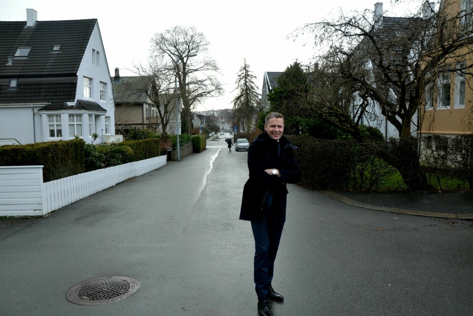 Her, i bydelen Eiganes og Våland, er det dyrest å bo. Regionsjef i Eiendomsmegler 1, Gaute Thise Jacobsen, sier sentrumsnære eneboliger er noe av grunnen til at snittprisen på Eiganes og Våland er over 4,3 millioner. Foto: Arne Birkemo