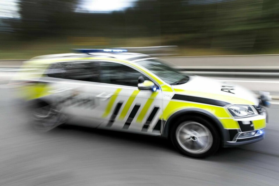 OSLO, Norge 20160927.
Politiet i arbeid. Politibilen i fart.
NB! Modellklarert til redaksjonell bruk.
Foto: Gorm Kallestad / NTB scanpix