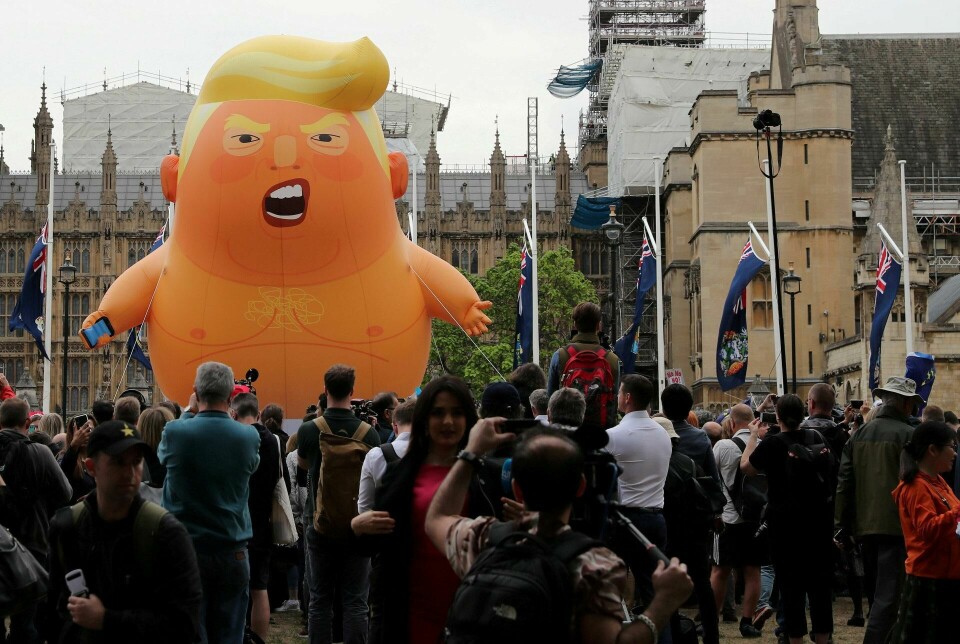 BABY TRUMP: Ballongen av Trump kom i lufta i går i London. FOTO: NTB SCANPIX BABY TRUMP: Ballongen av Trump kom i lufta i går i London. FOTO: NTB SCANPIX