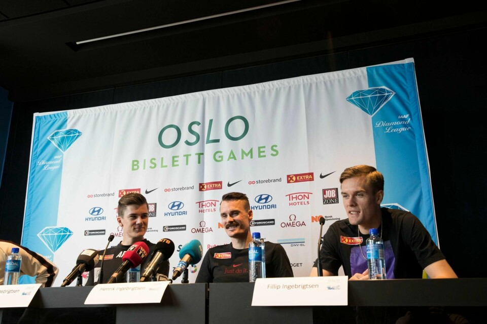 Team Ingebrigtsen med Jakob Ingebrigtsen, Henrik Ingebrigtsen og Filip Ingebrigtsen på tirsdagens pressekonferanse før Bislett games. Foto: Terje Bendiksby / NTB scanpix